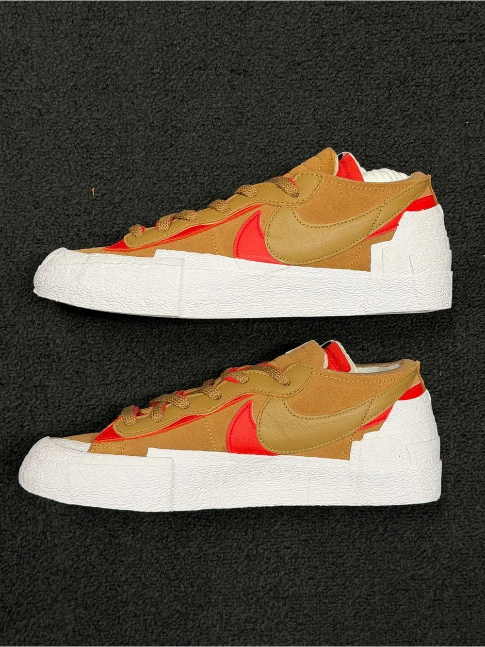 DS Nike Blazer Low Sacai size 8.5 Brand New 100% Authentic